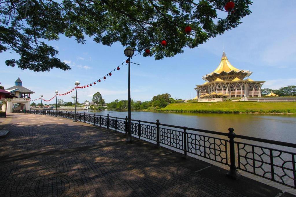Kemena View Hotel Kuching Bagian luar foto