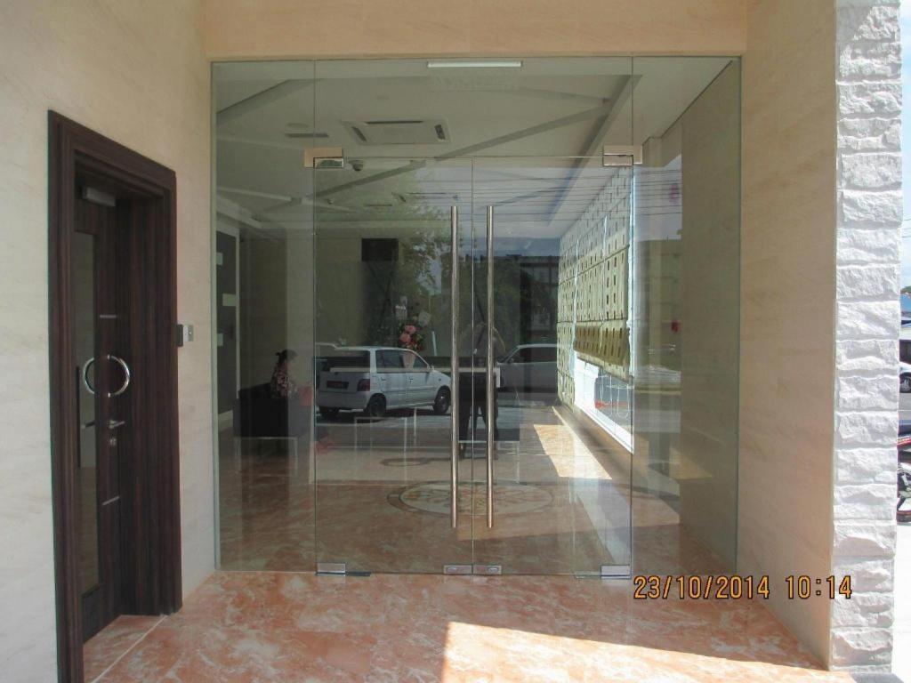 Kemena View Hotel Kuching Bagian luar foto